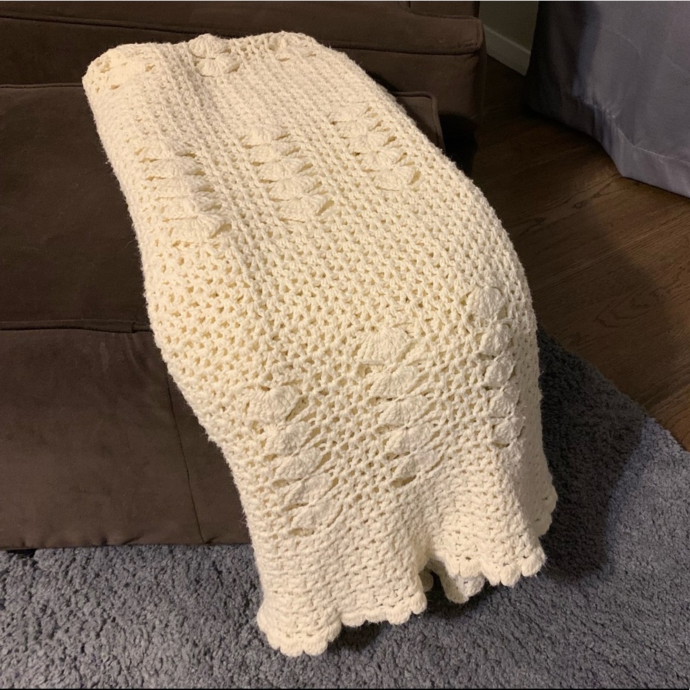 Ivory afghan blanket is in excellent condition